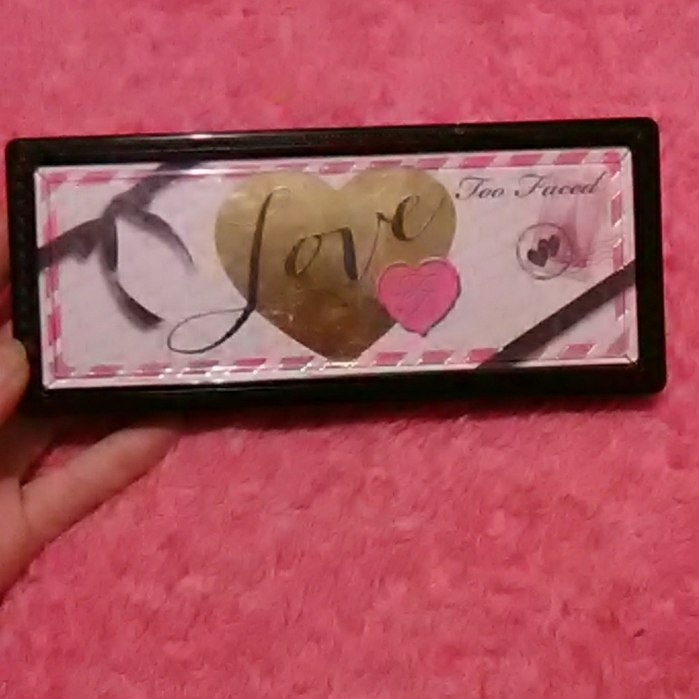Too Faced love palette
